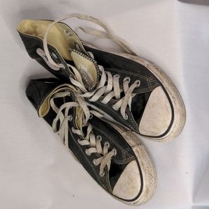 Converse Chuck Taylor black high top men's 8.5, women's 10.5